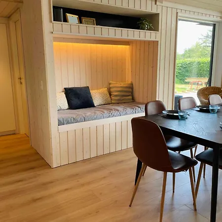 - Pilevej 8 * Grenaa